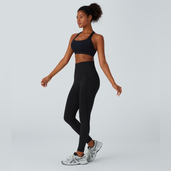 🖤NWT HALARA Seamless Flow High Waisted Ruched Plain Leggings - Sold Out - Size L - Picture 3 of 13